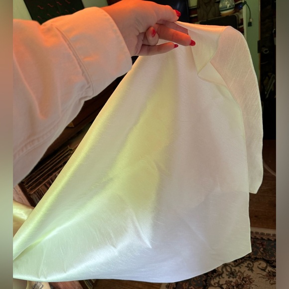 Sachin and Babi Dova Puff Sleeved Side Bow Bridal Dress - Picture 5 of 7